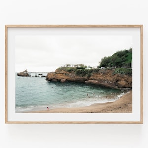 Fotografía de estilo de vida playero en Biarritz, Francia, póster de playa en el País Vasco, impresión fotográfica de la costa europea, arte mural de viajes por el sur de Francia