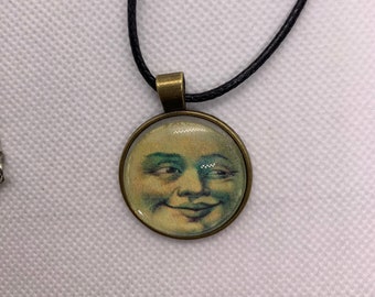 Moon Circle Pendent Necklace