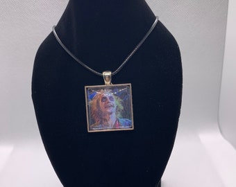 BeetleJuice Collar Pendent Cuadrado