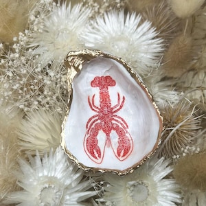 Crab decorated Oyster Shells