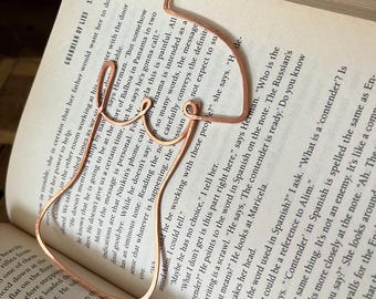 Marcapáginas de alambre de cobre hecho a mano: silueta corporal, arte lineal, papelería de lectura