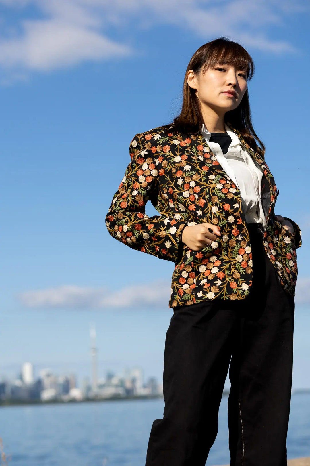 ジャケット・アウター JULIUS 21AW EMBROIDERED BLAZER JACKET JULIUS 21AW EMBROIDERED BLAZER JACKET