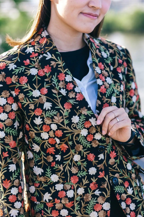 Bijou Floral Jaal Embroidered Blazer, Women Formal Wear, Business 