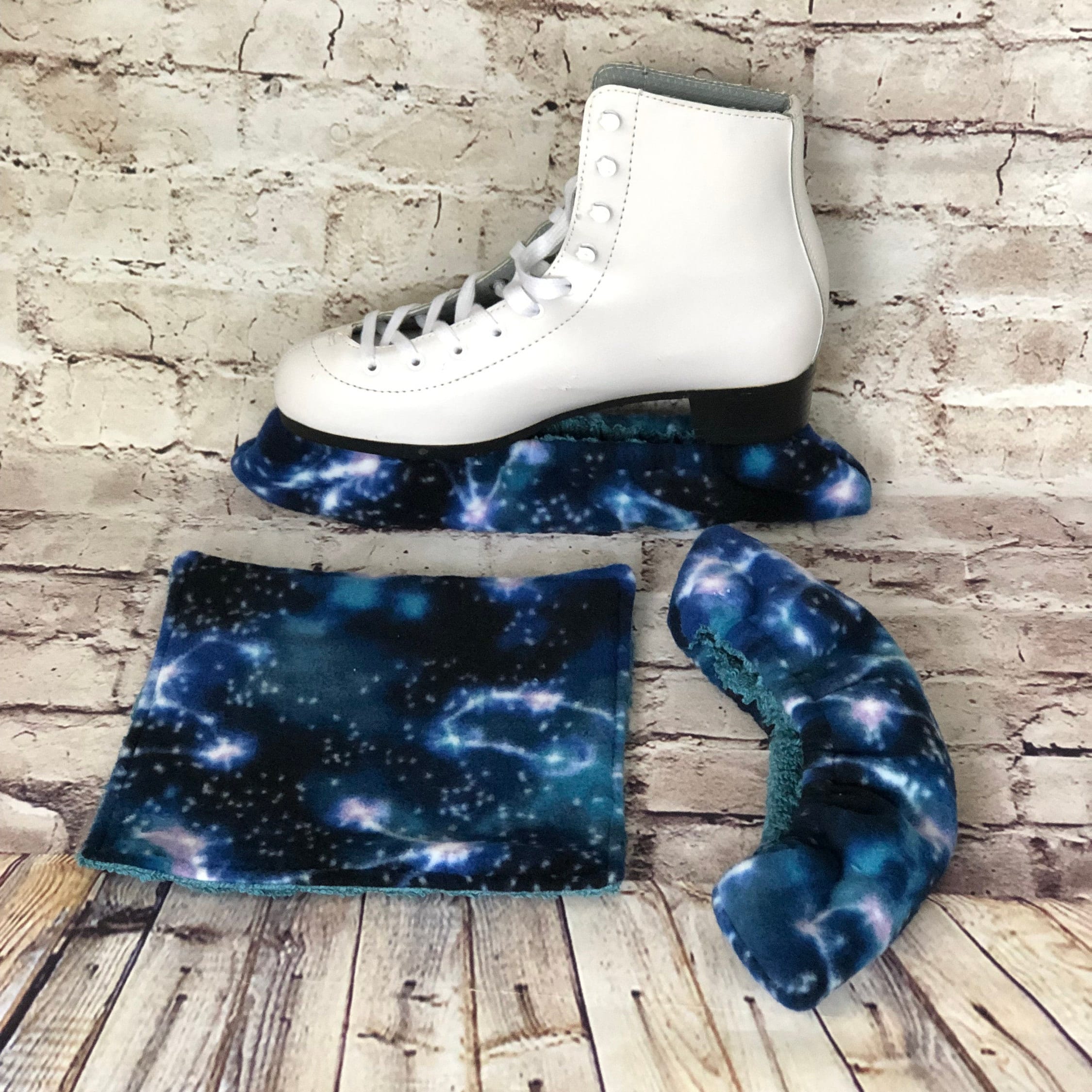 Figure Ice Skate Soakers With Towel, Blade Covers for Ice Skates