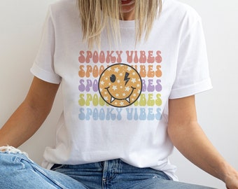 Spooky Vibes Shirt, Halloween T-Shirt, Retro Halloween Shirt, Halloween Vintage Shirt, Fall Shirt, Fall Tee, Halloween gift, mom gift, HLW