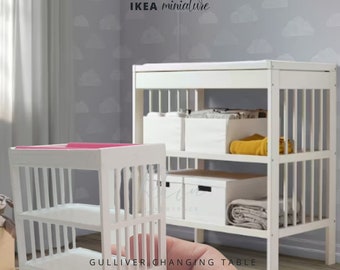 Gulliver fasciatoio in miniatura ispirato a Ikea per casa delle bambole  1:12, fasciatoio della casa delle bambole in miniatura, mobili IKEA Mini,