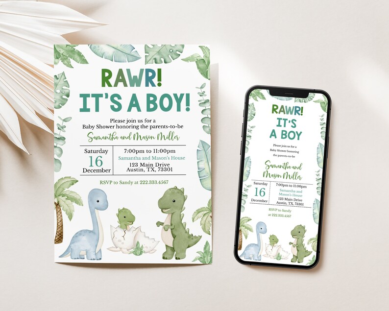 K&ouml;nnte beinhalten: Eine Babyparty-Einladung mit Dinosaurier-Motiv. Die Einladung lautet "RAWR! IT'S A BOY!" in Gr&uuml;n und Wei&szlig;. Die Einladung enth&auml;lt Datum, Uhrzeit, Ort und RSVP-Informationen. Ein Smartphone zeigt die gleiche Einladung an.
