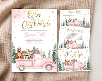 Op de afbeelding: Een babyshower uitnodigingsset met een roze vrachtwagen die bosdieren door een bos vervoert. De tekst luidt Baby it's Cold Outside, Brianne Hill, Diaper Raffle, Books for Baby en Thank You, versierd met gouden sneeuwvlokken en roze details.