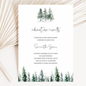 L'avventura modificabile attende l'invito per la baby shower, l'invito per la baby shower dell'albero di pino, l'invito per la baby shower invernale degli alberi di pino minimalista, BBS337