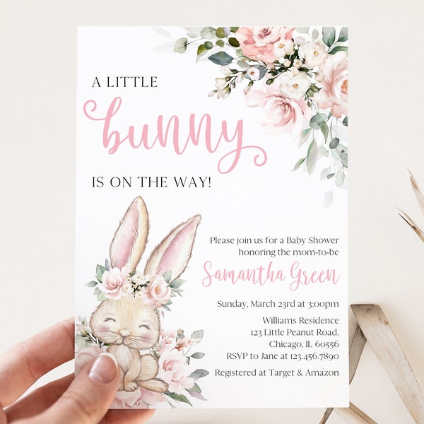 Modifiable Un petit lapin est sur le chemin Invitation de baby shower, invitation florale de baby shower de lapin, invitation de douche de lapin de fille, BBS657