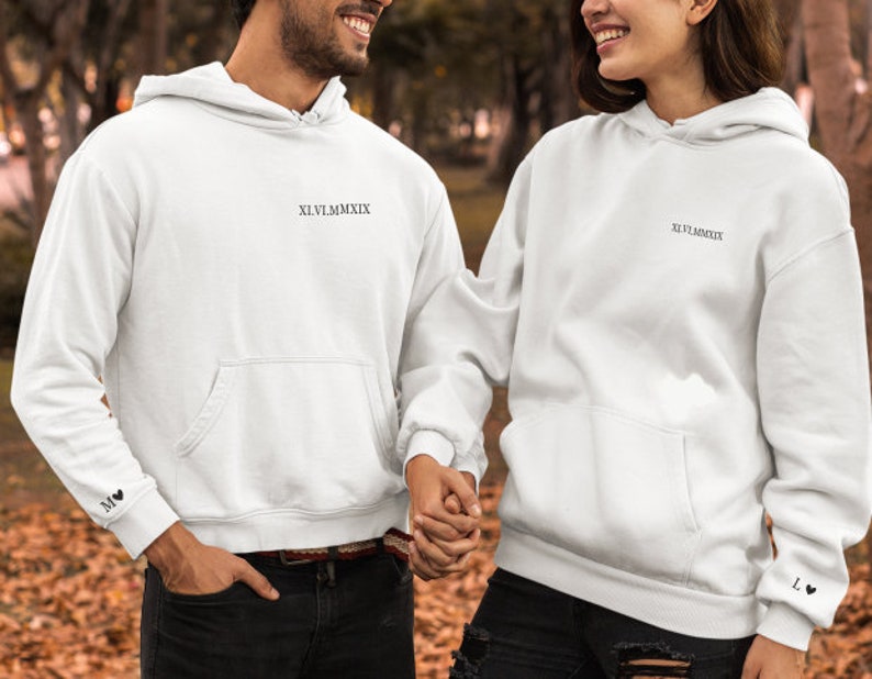 Sweat personnalisé Saint Valentin Date chiffres romain Cadeau Saint Valentin cadeau couple duo image 6