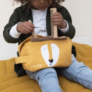 Trousse de toilette personnalisable prénom enfant Lion image 1