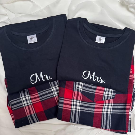 Pigiama Personalizzato Con Foto Per Coppie – Completo Uomo E Donna In Polysatin Morbido – Regalo Originale Per San Valentino E Natale
