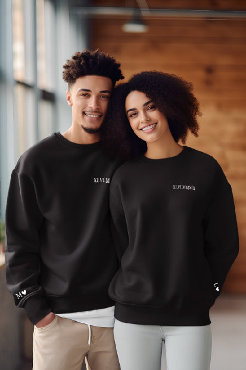 Sweat personnalisé Saint Valentin Date chiffres romain Cadeau Saint Valentin cadeau couple duo image 2