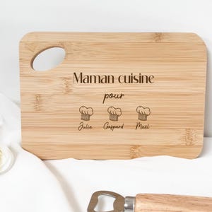 Cutting board &quot;Mom cooks for&quot;, Mother&#39;s Day, mom gift, mom&#39;s birthday, Father&#39;s Day, grandma, Christmas, personalized gift