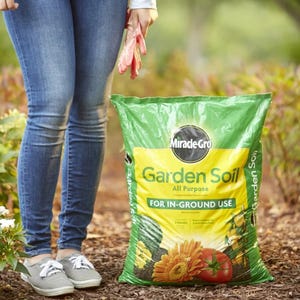 Miracle-Gro Garden Soil 1 cu ft, All Purpose Fertilized Soil for In-Ground Use, Ideal for Flowers, Vegetables, Herbs & Outdoor Plants