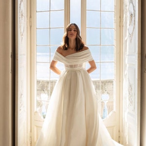 Elegant A-line Corset Wedding Dress. Sexy Slit Wedding Dress. - Etsy