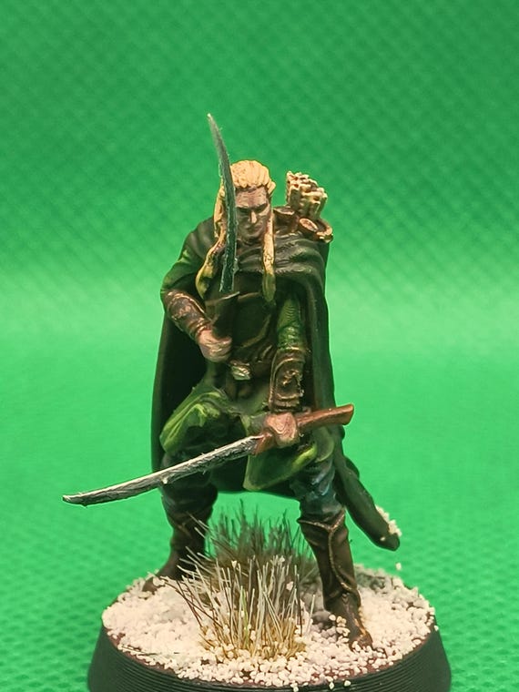 Legolas Prince of Mirkwood with daggers