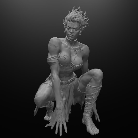 Female Bodhi vampire miniature 7.5cm resin