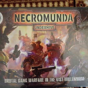 Necromunda Underhive : Brutal Gang Warfare in the 41st Millennium New in foil