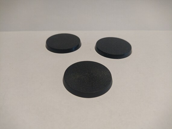 3 resin bases with a diameter of 40 mm