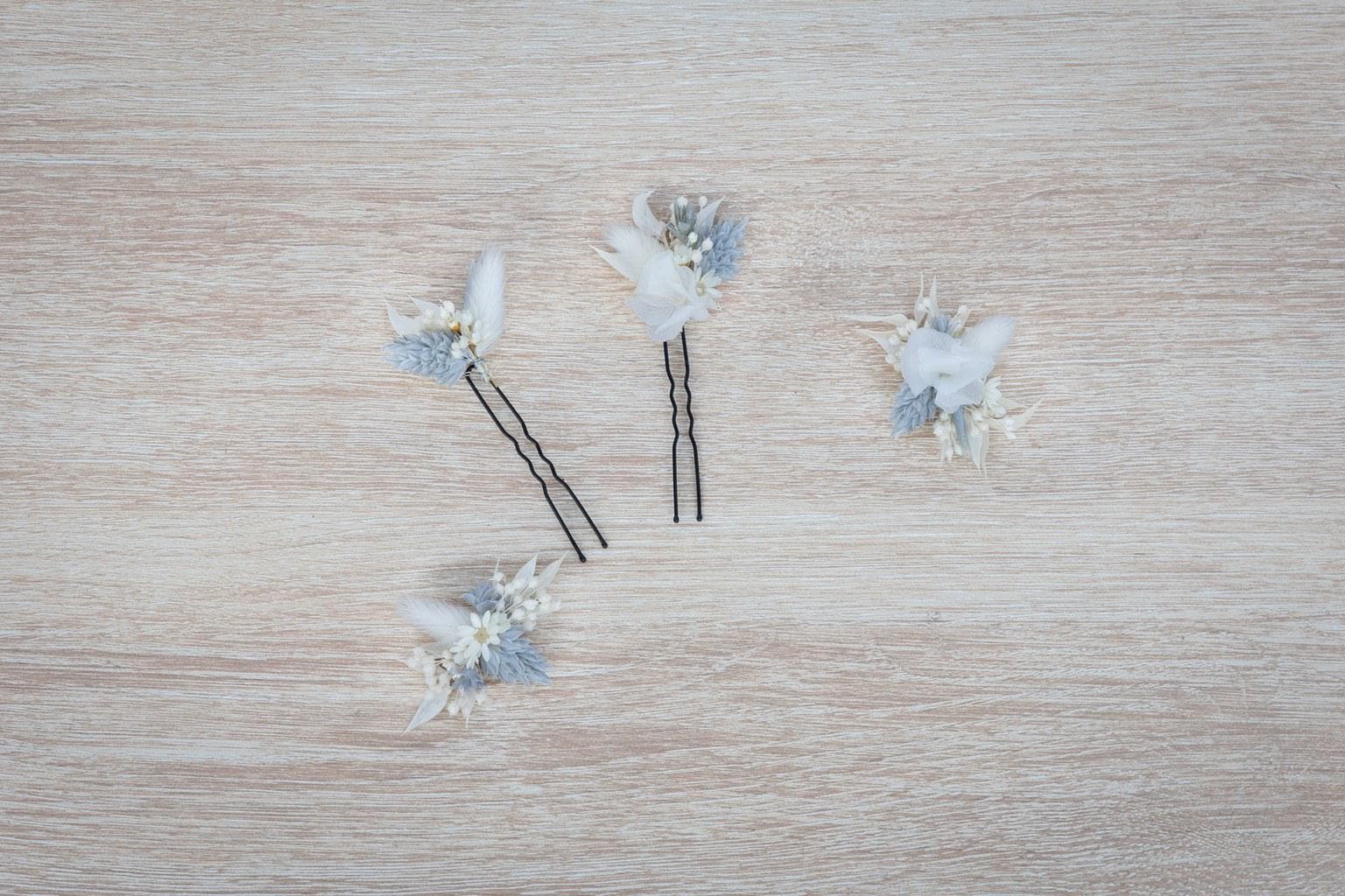 Épingles et barrettes de mariage en fleurs séchées bleu et blanc Épingles et barrettes de mariage en fleurs séchées bleu et blanc