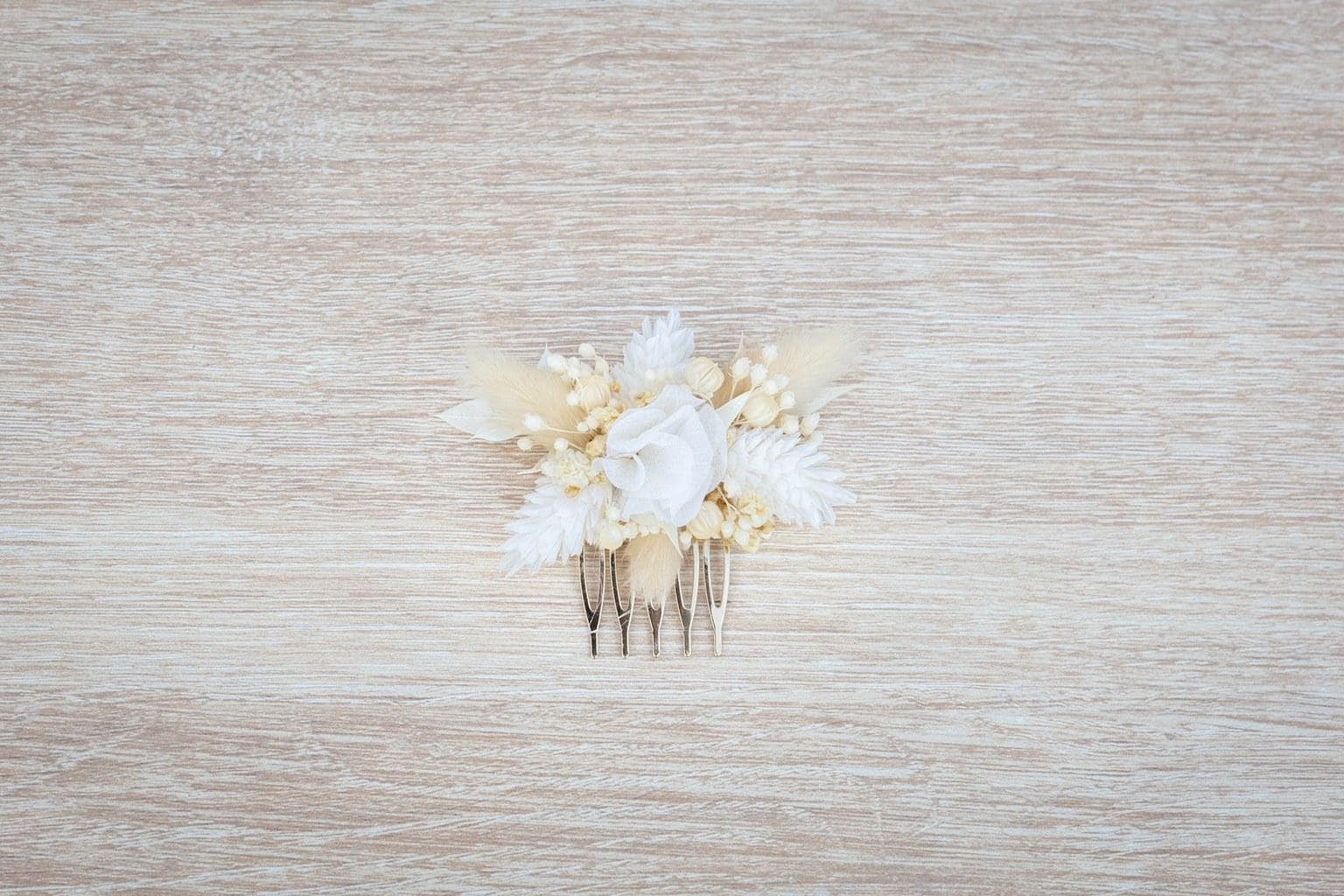 Peigne de mariage bohème en fleurs séchées | Collection Eva Peigne de mariage bohème en fleurs séchées | Collection Eva