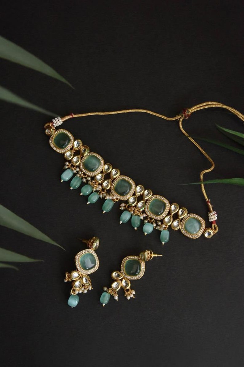 Gold Tone Emerald Kundan Choker/ Indian Jewelry/ CZ Jewelry/ Kundan Pearl Jewelry/ Indian Choker/ Gift For Her/Wedding Jewellery image 3