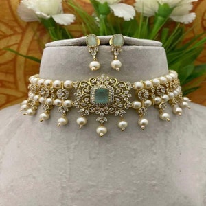 Gold Tone Emerald Green Kundan Choker/ Indian Jewelry/ American Diamond/ CZ Jewelry/ Kundan Pearl Jewelry/ Indian Choker/ CZ Diamond Earring