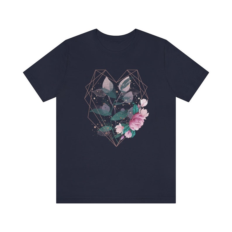 Camiseta de corazón geométrico, camiseta de flores, camiseta Cottagecore, camiseta Comfort, camiseta gráfica para mujer, camiseta linda, Bella Canvas 3001, Boho Chic. imagen 7