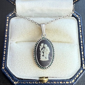 Vintage wedgwood necklace - Etsy 日本