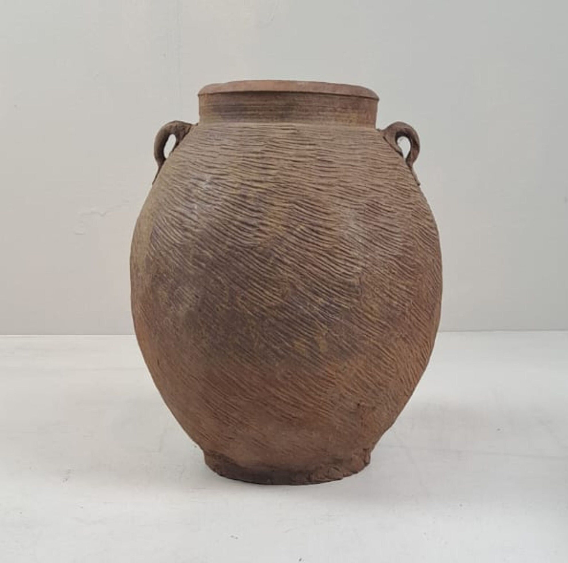 アンティーク雲南テラコッタ壺：19世紀のリブ付き花瓶 - Etsy 日本
