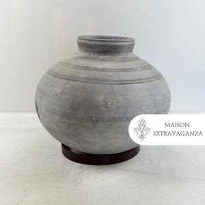Antique South African Clay Water Vessel Vase - Zulu. Unique Handcrafted African Pottery, 29cm x 36cm, One-of-a-Kind Decor, Vintage Pot