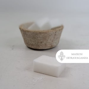 RAW SILK - Moroccan Scented Cubes - Natural Amber Resin Blocks for Home Fragrance - Long-Lasting, Organic, Vegan, 100% Cruelty-Free