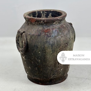 Rustic Stoneware Vessel: Vintage Clay Pot with Rough Finish