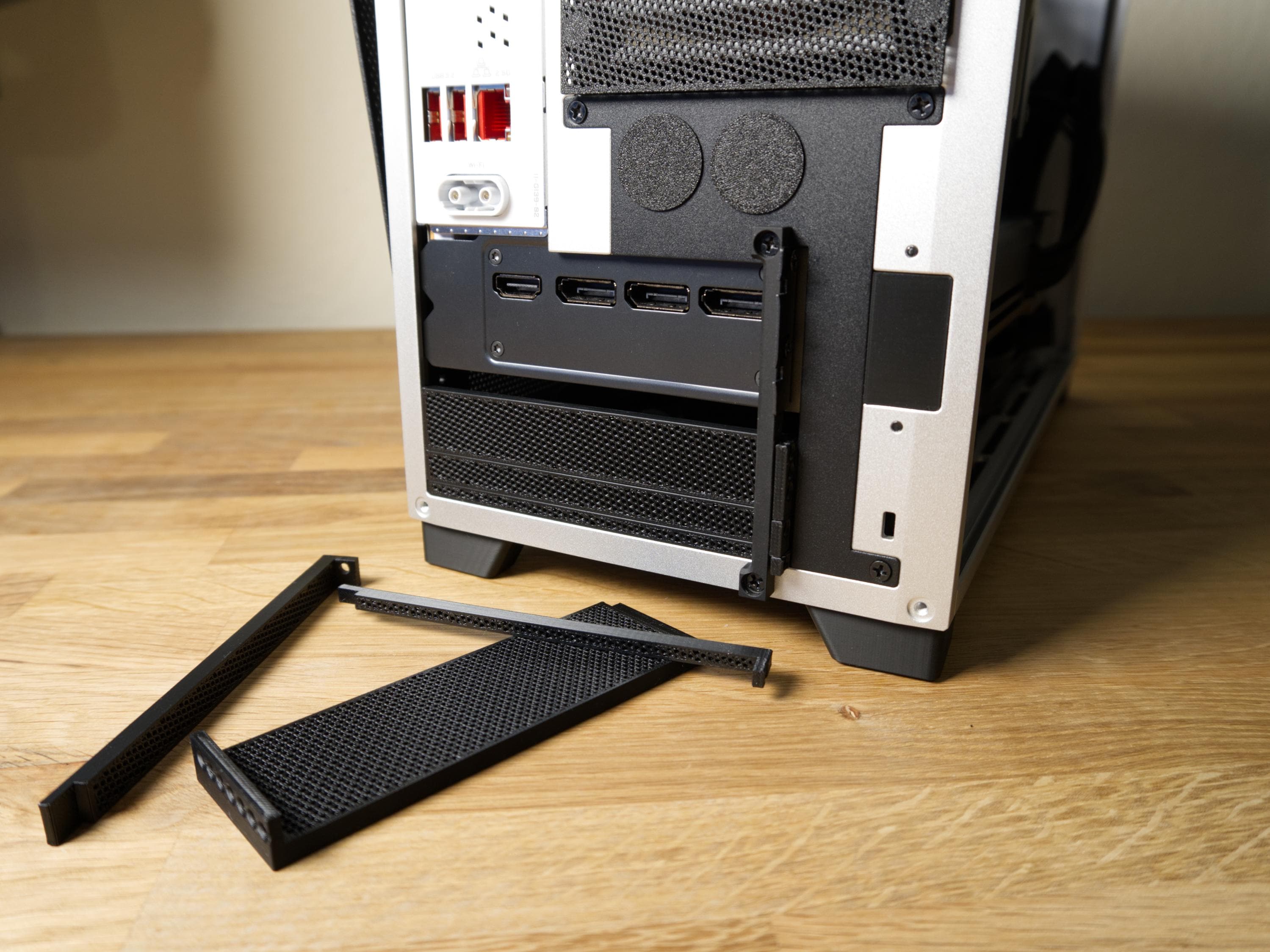 NCASE M3 Grater M3専用GPUブラケット付き NCASE M3 Grater M3専用GPUブラケット付き 侧透小铝箱Ncase M3 Grater