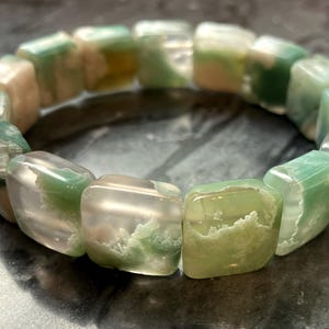 Pulsera rígida de ágata con forma de flor verde, rara, de alta calidad, color natural, 13,8 mm