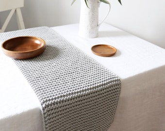 Knitted Table Runner for Everyday Farmhouse Decor, Modern Holiday Decorative Tablecloth, Natural Dining Tabletop for Easter, Gift for home.