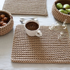 Knitted placemat for Easter table top decor, Modern rectangle table setting, Machine washable placemat, Gift for home buyer.