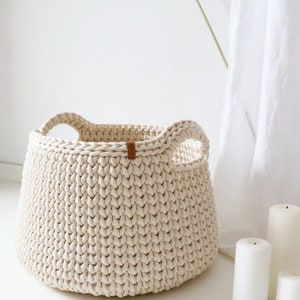 Large cream woven basket, Storage bin for room clothes, Modern laundry hamper with handles, Bathroom organization idea. zdjęcie 3