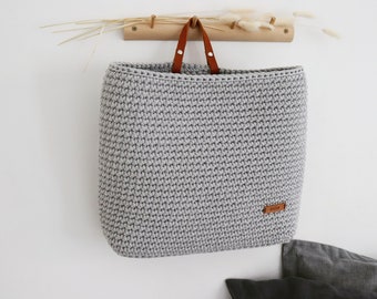 Large modern wall basket with leather handle, Crochet basket for hall storage, Crochet wall decor, Scandinavian home, Entryway organizer.