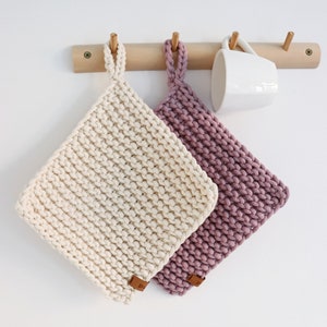 Knitted cotton rope trivet with hanger, Minimalist hanging potholder, Handwoven trivet for hot dishes, Farmhouse kitchen decor.
