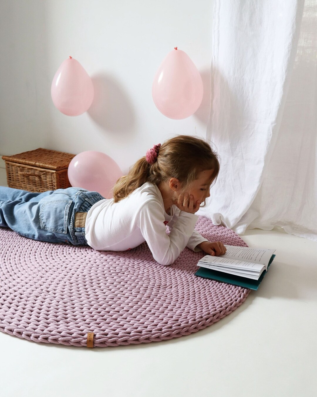 Chunky Dusty Pink Round Rug, Danish Pastel Room Decor for Girls, Solid