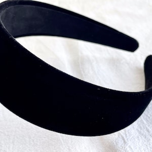 ブラックの高品質ベルベットヘッドバンド、レディースヘッドバンド、ベルベットワイドヘッドバンド、ヴィンテージヘアバンド、ワイドヘッドバンド、スポンジヘッドバンド