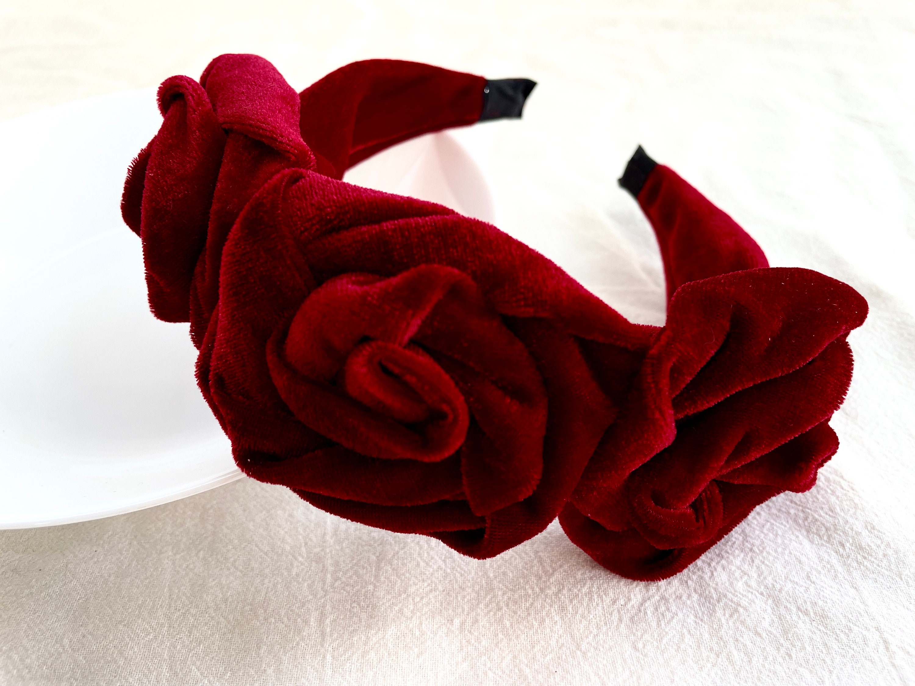 Retro Red Rose Flower Nylon Band: A Stylish Accessory For Your