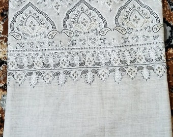 handmade Cashmere pashmina with sozni work.(needle work)