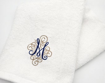 Embroidered Monogram Hand Towel. Initial, Guestroom. Gift for her. Gift for grandmother. Pamper gift. wedding day. wedding gift.