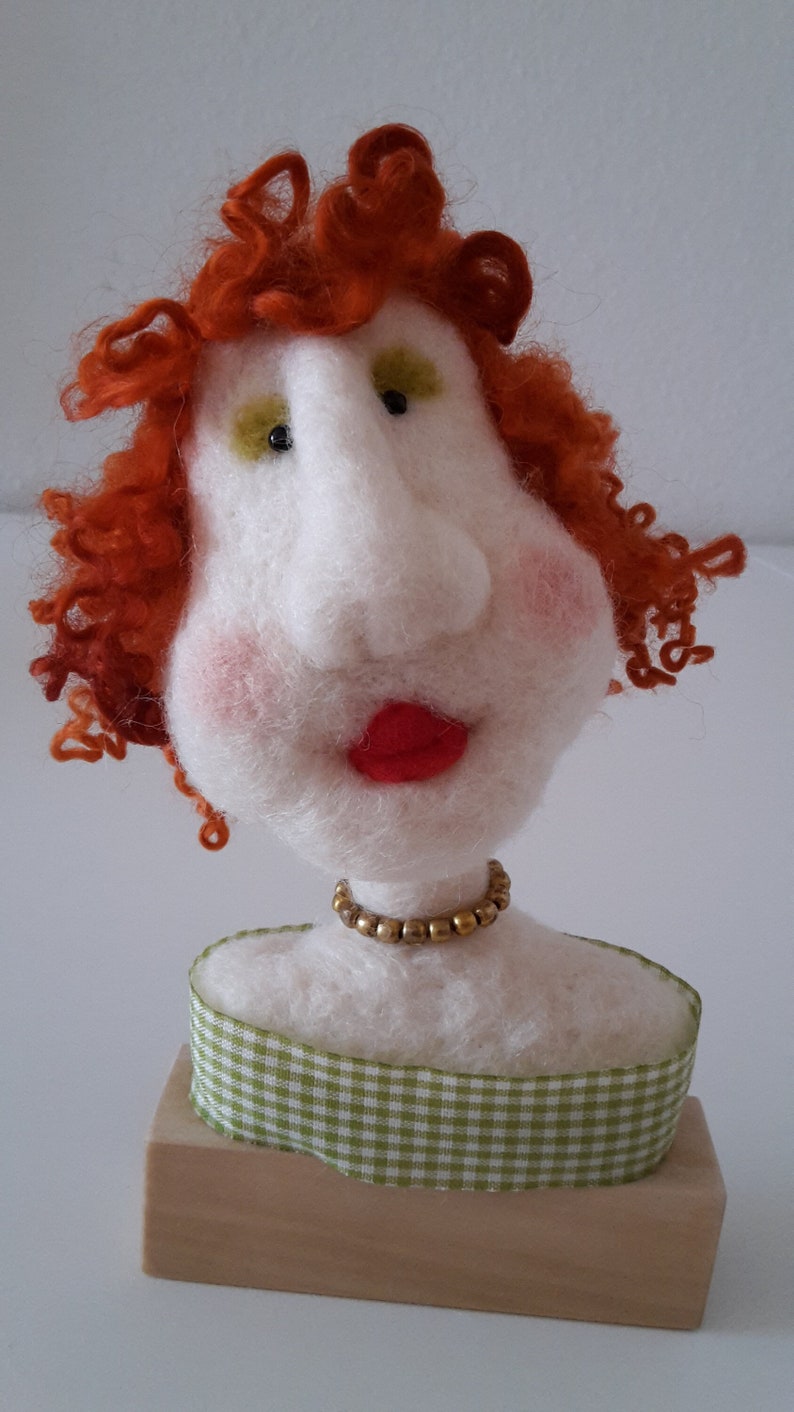 Charakterkopf mit der Nadel gefilzt, Dekobüste, Gefilzte Damenbüste, Dekokopf, Unikat, Needlefelted doll, Soft sculpture, Artdoll, unique Bild 1