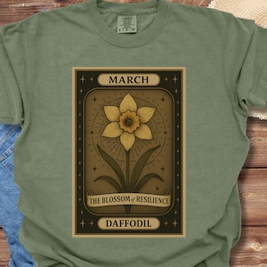 Camiseta de tarot con flores de nacimiento, camiseta del zodiaco de marzo, camiseta unisex teñida, camiseta con carta de tarot floral, camiseta con estampado botánico