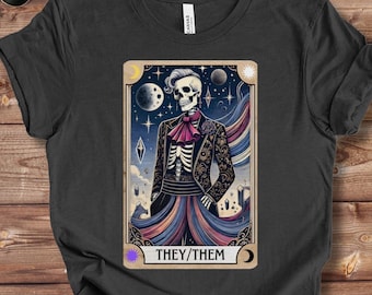 T-shirt niet-binair skelet tarotkaart: zij/zij mystiek ontwerp
